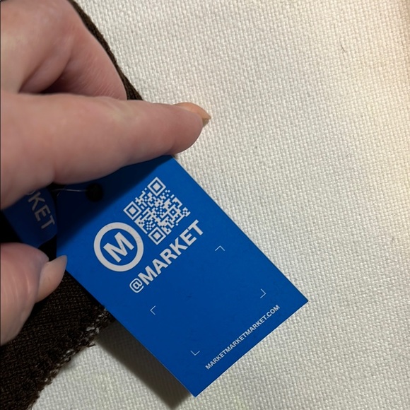 Market Mountaineering Brown Mountain Design Beanie - Picture 5 of 5